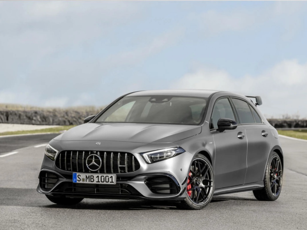 Mercedes-Benz rejuvenece sus modelos